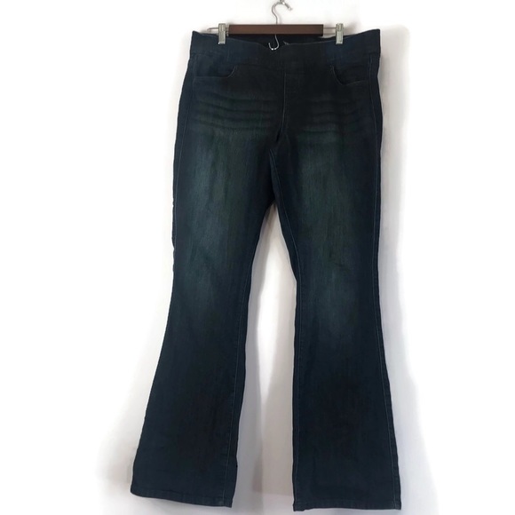 Torrid Elastic Waist Pull On Flare Boot Cut Jeans 1R 14/16 33" Inseam